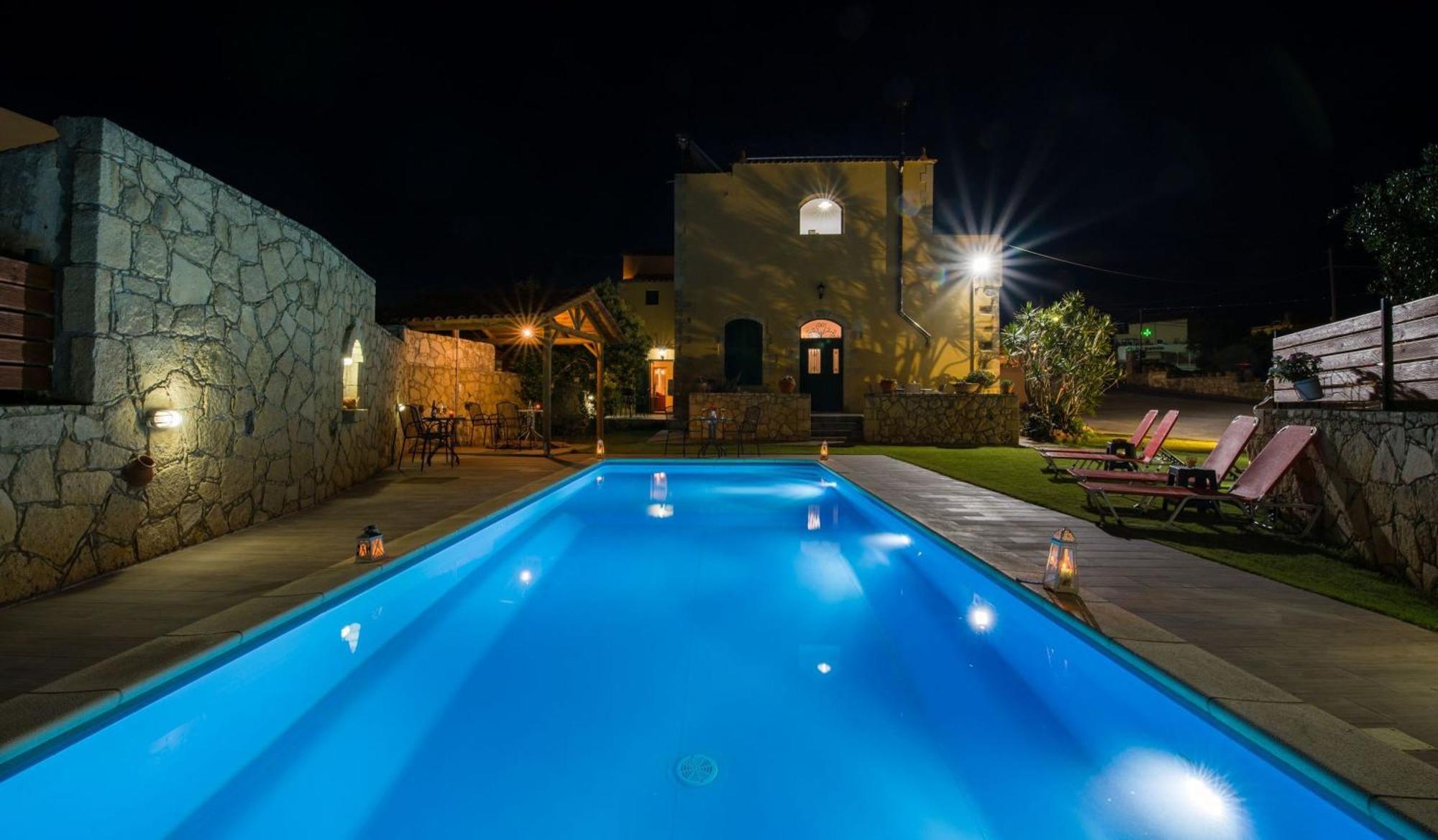 Skandalis Apartments With Pool Chorafakia Exterior photo